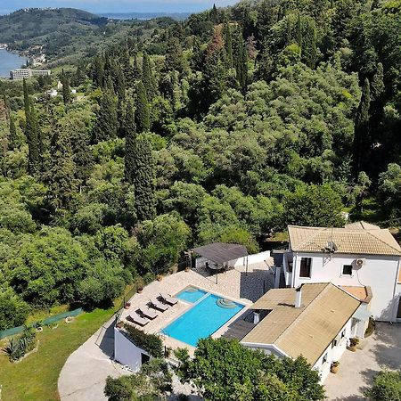Villa Boukari Chlomos エクステリア 写真