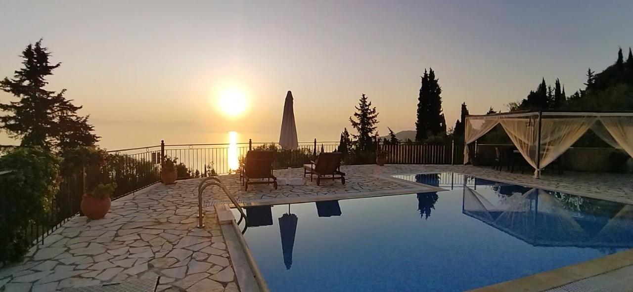 Villa Boukari Chlomos エクステリア 写真