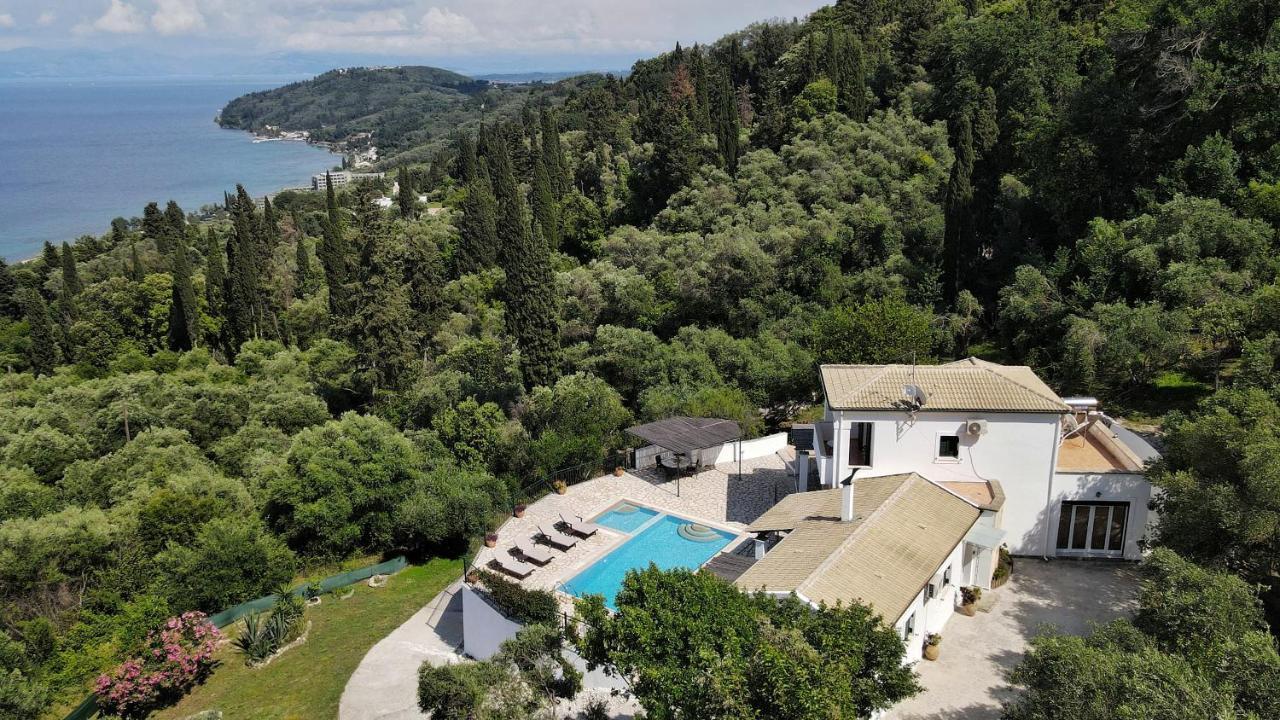 Villa Boukari Chlomos エクステリア 写真