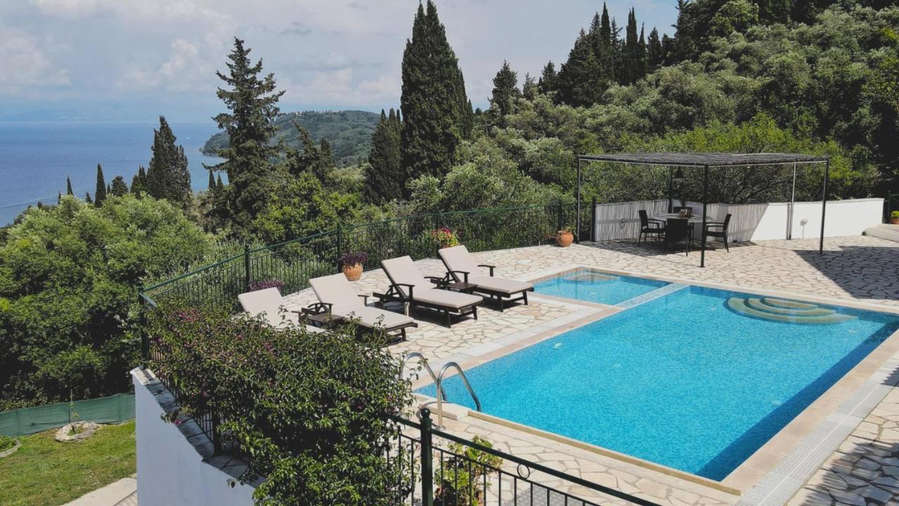 Villa Boukari Chlomos エクステリア 写真