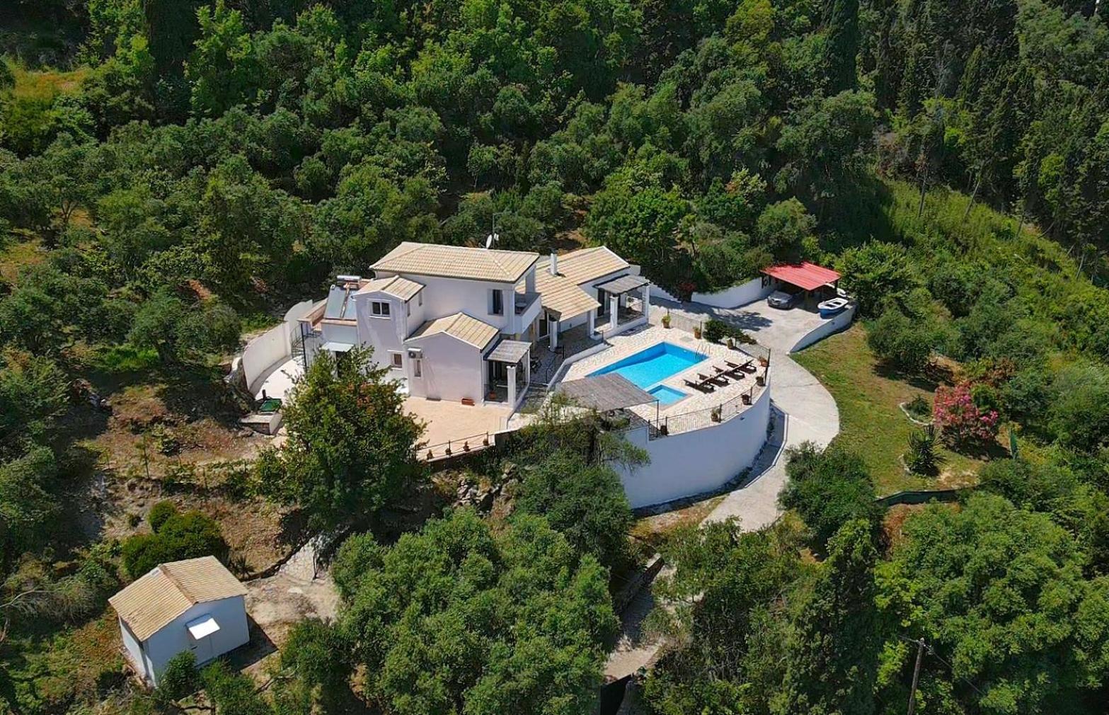 Villa Boukari Chlomos エクステリア 写真