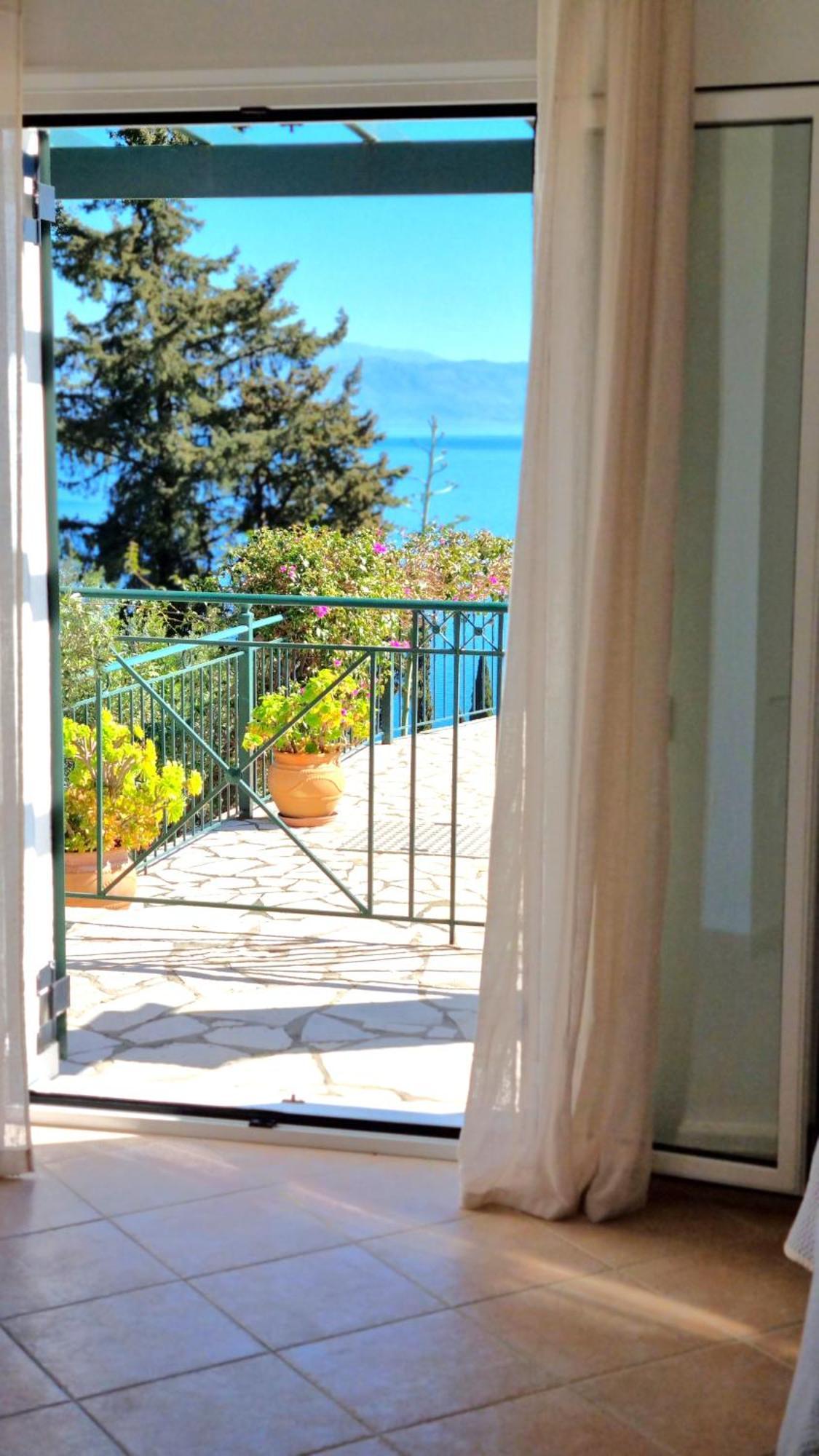 Villa Boukari Chlomos エクステリア 写真